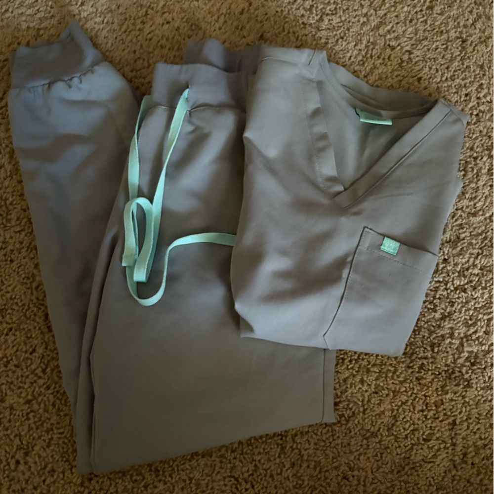 Jogger scrub set